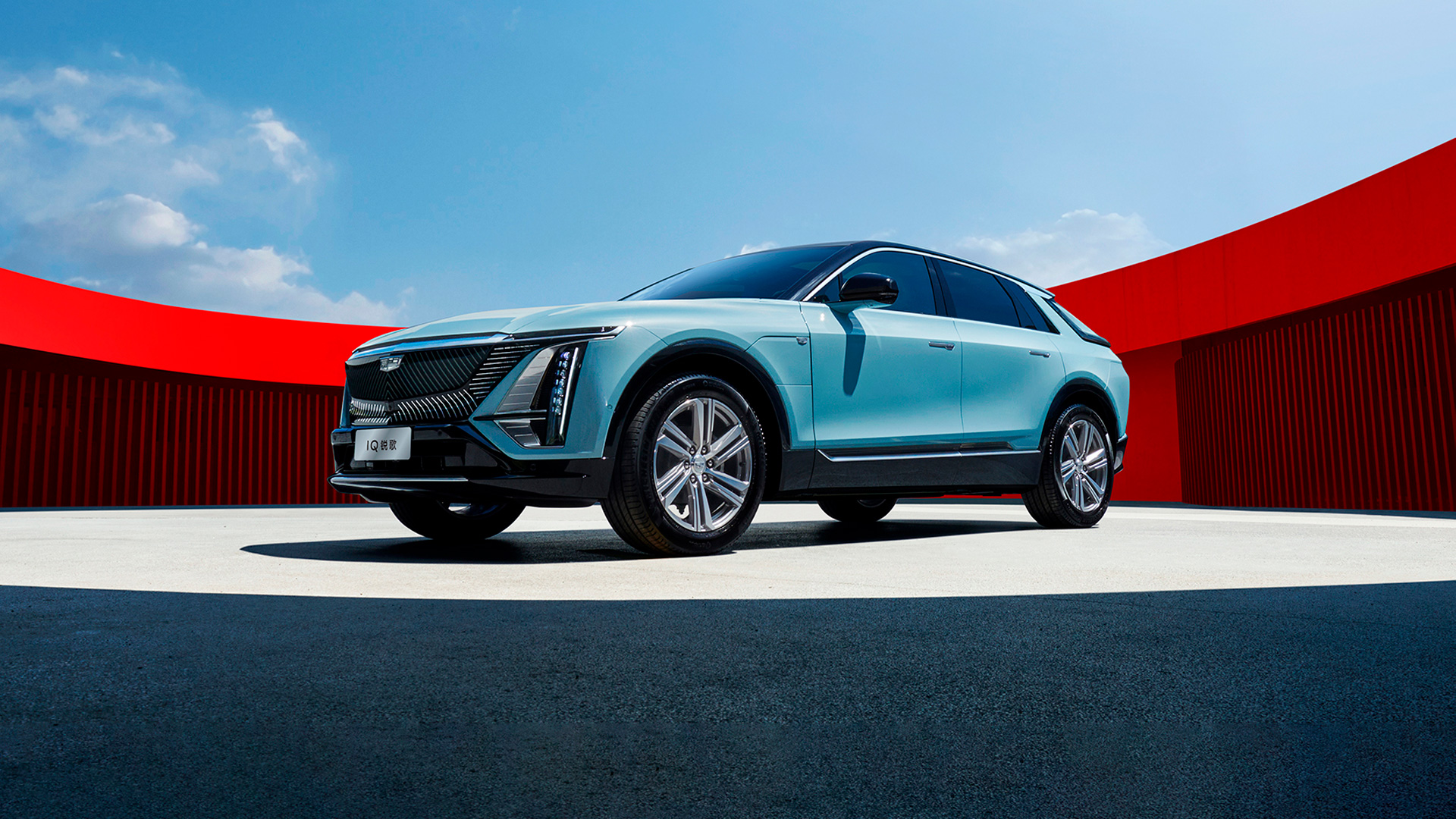 Електромобіль Cadillac LYRIQ